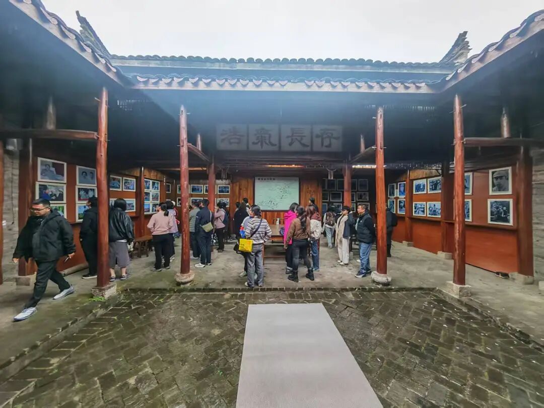 微信圖片_20251028104157.jpg 微信圖片_20251028104157.jpg